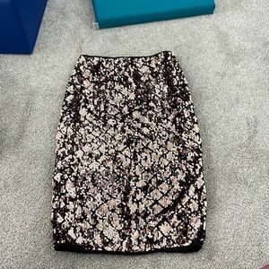 Pencil skirt thigh length